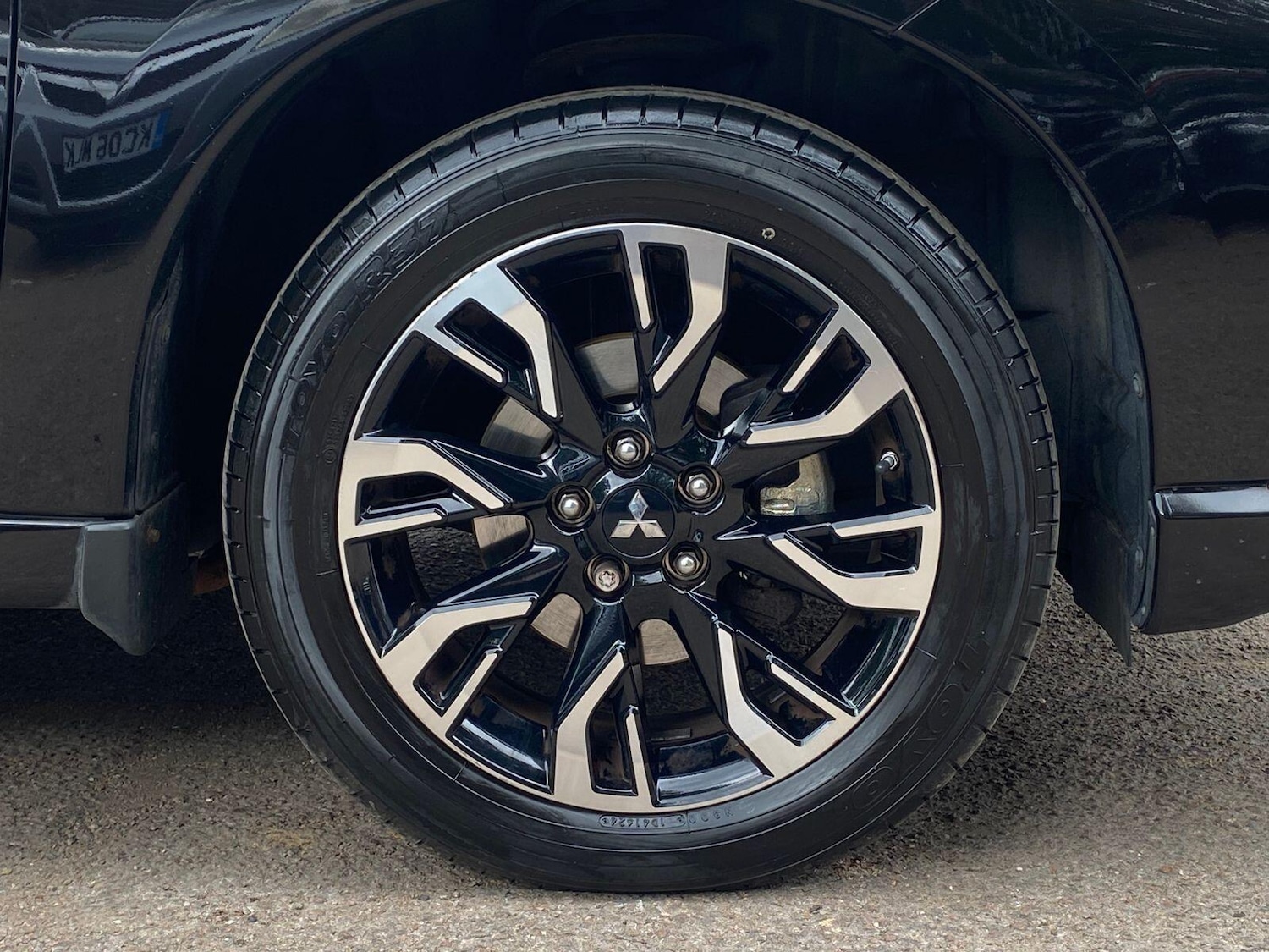 Used Mitsubishi Outlander 2017 for sale - 76370308: Photo 64