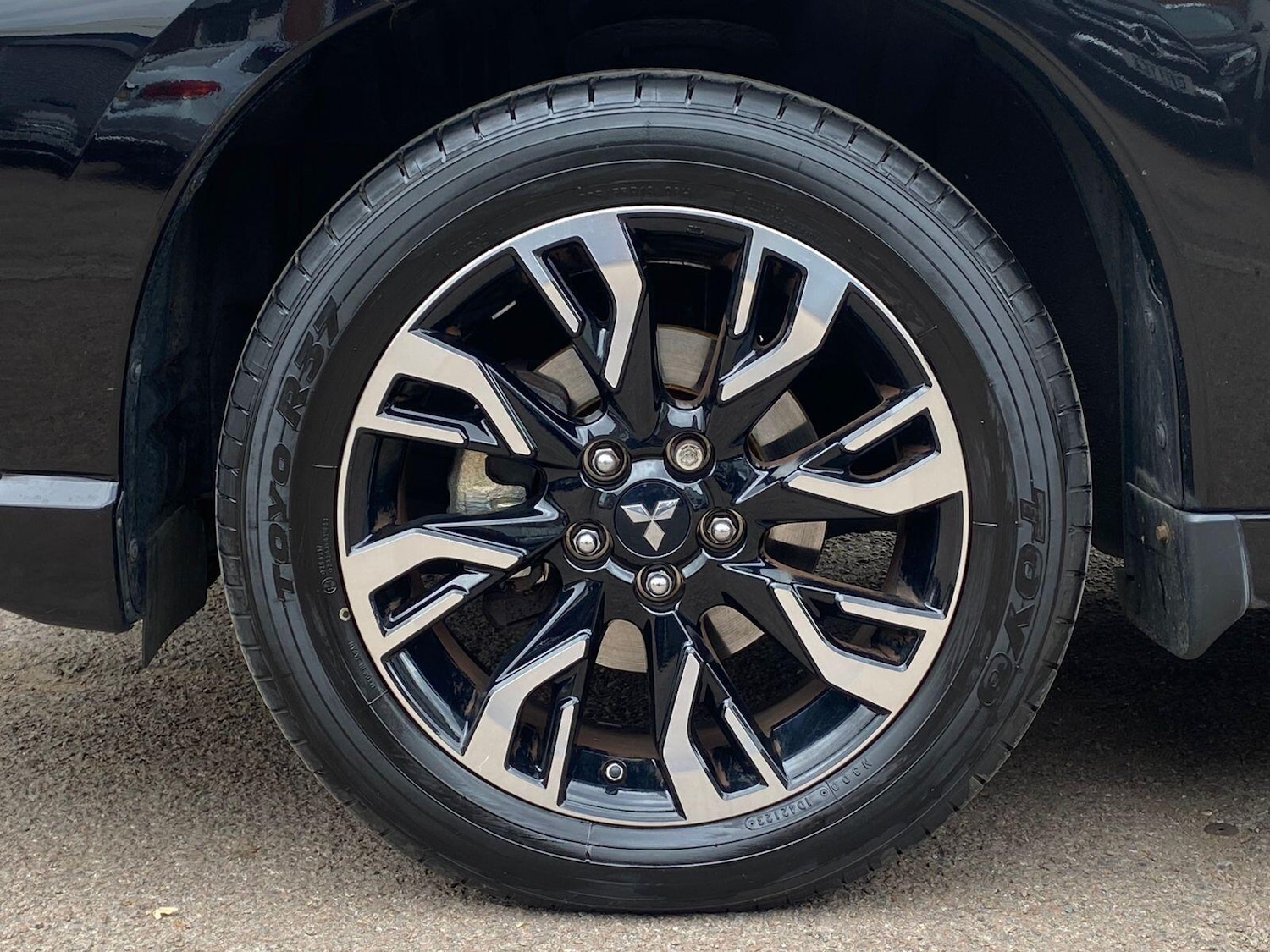 Used Mitsubishi Outlander 2017 for sale - 76370308: Photo 66