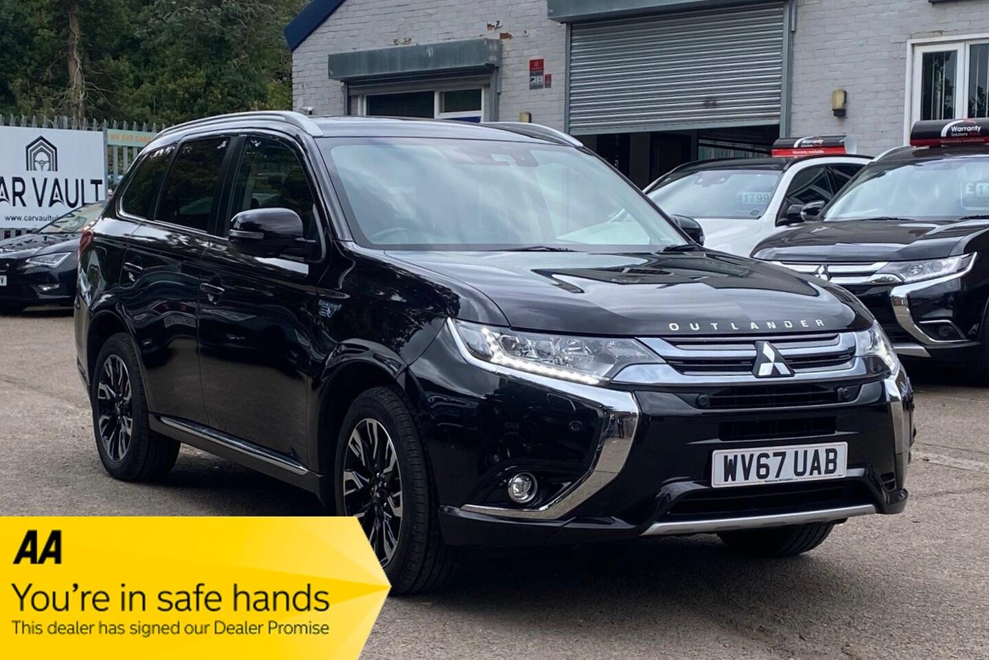 Used Mitsubishi Outlander 2017 for sale - 76370308: Photo 68