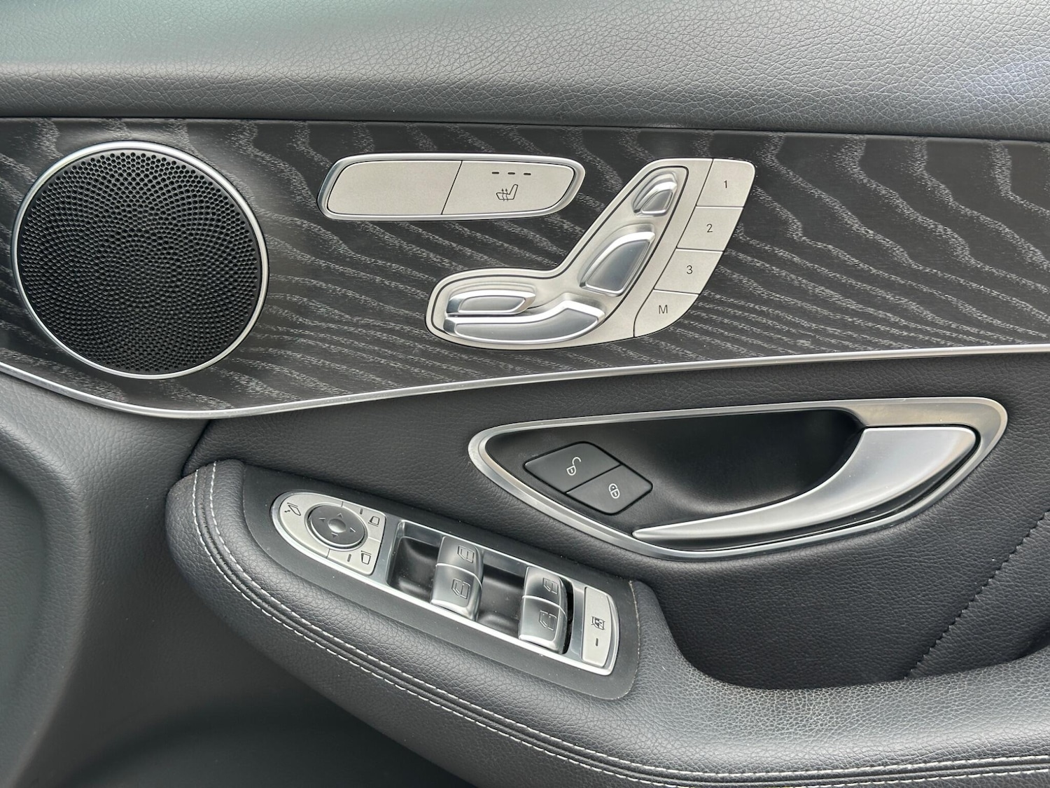 Used Mercedes-Benz GLC 2016 for sale - 76370084: Photo 33