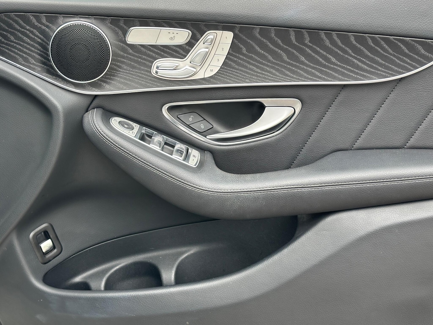 Used Mercedes-Benz GLC 2016 for sale - 76370084: Photo 34