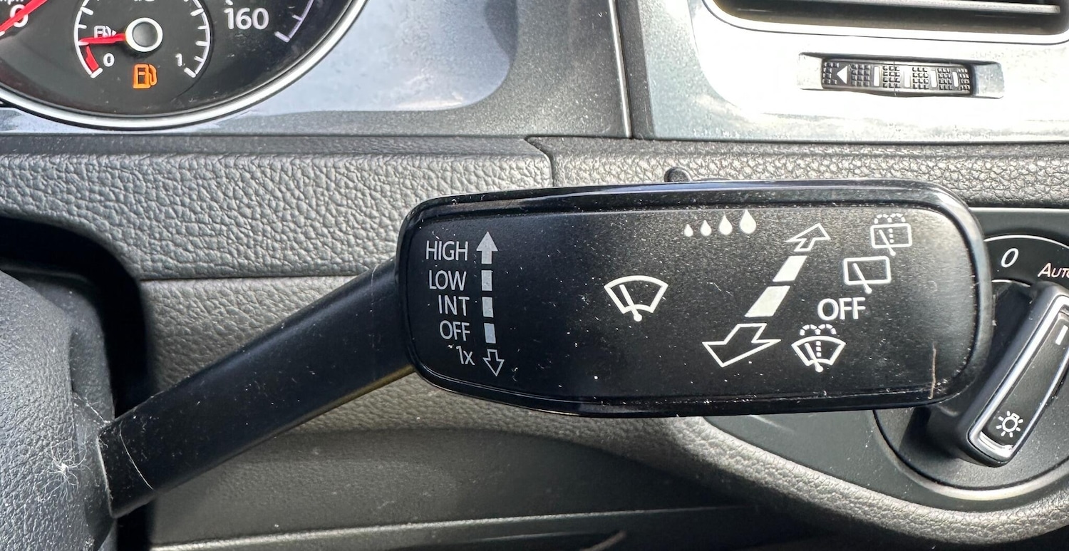 Used Volkswagen Golf 2017 for sale - 76371432: Photo 34