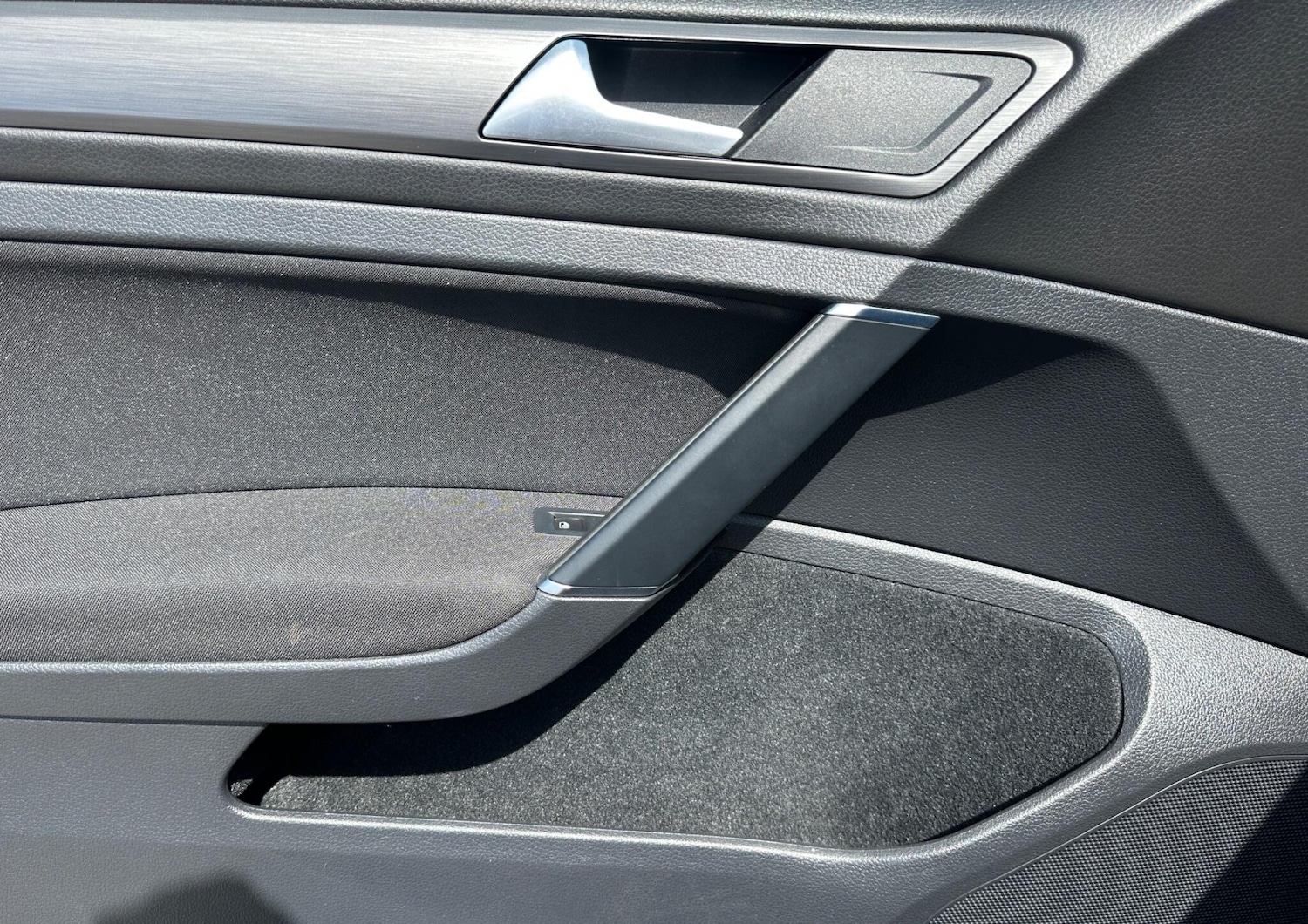 Used Volkswagen Golf 2017 for sale - 76371432: Photo 43