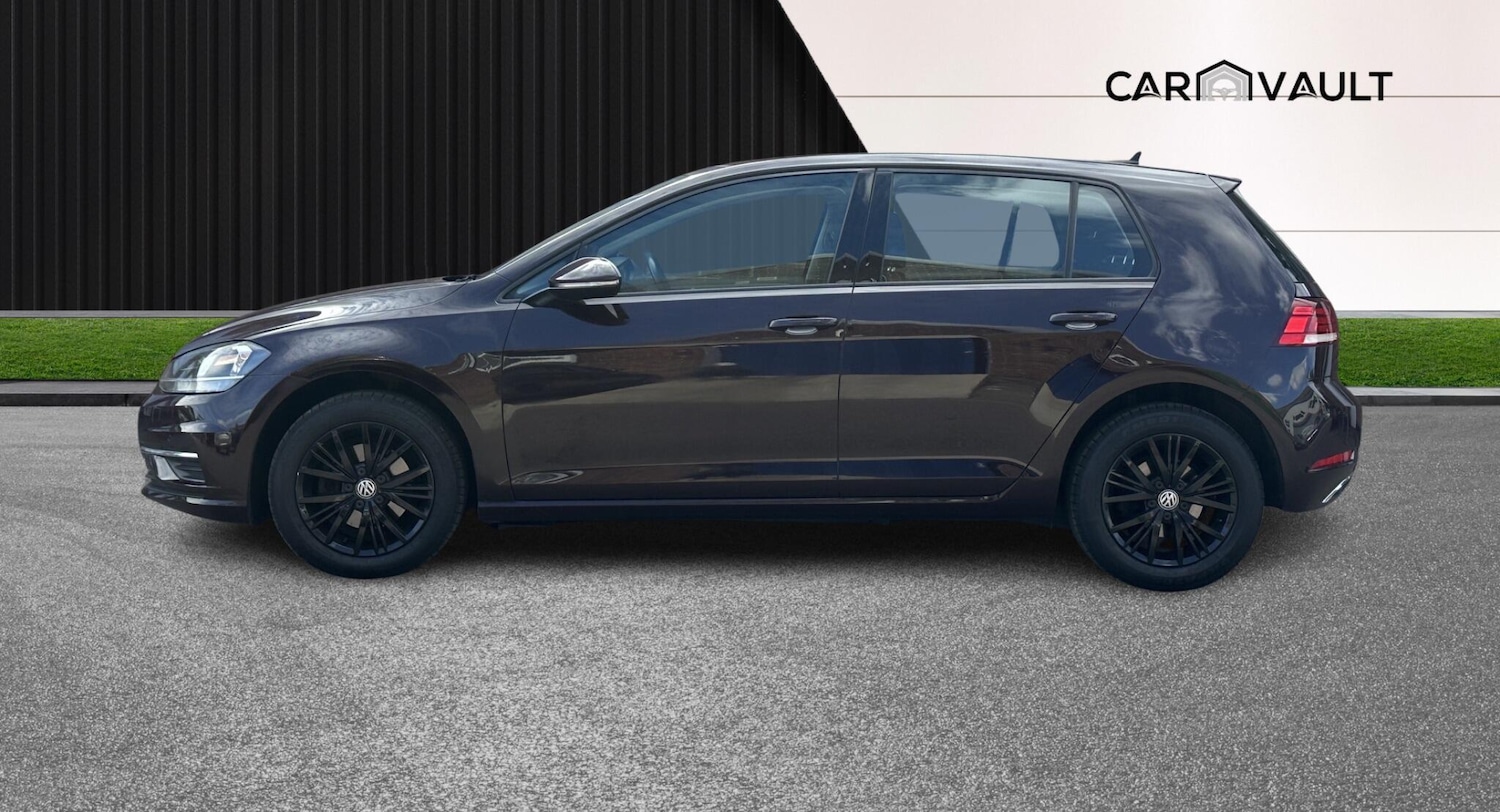 Used Volkswagen Golf 2017 for sale - 76371432: Photo 6