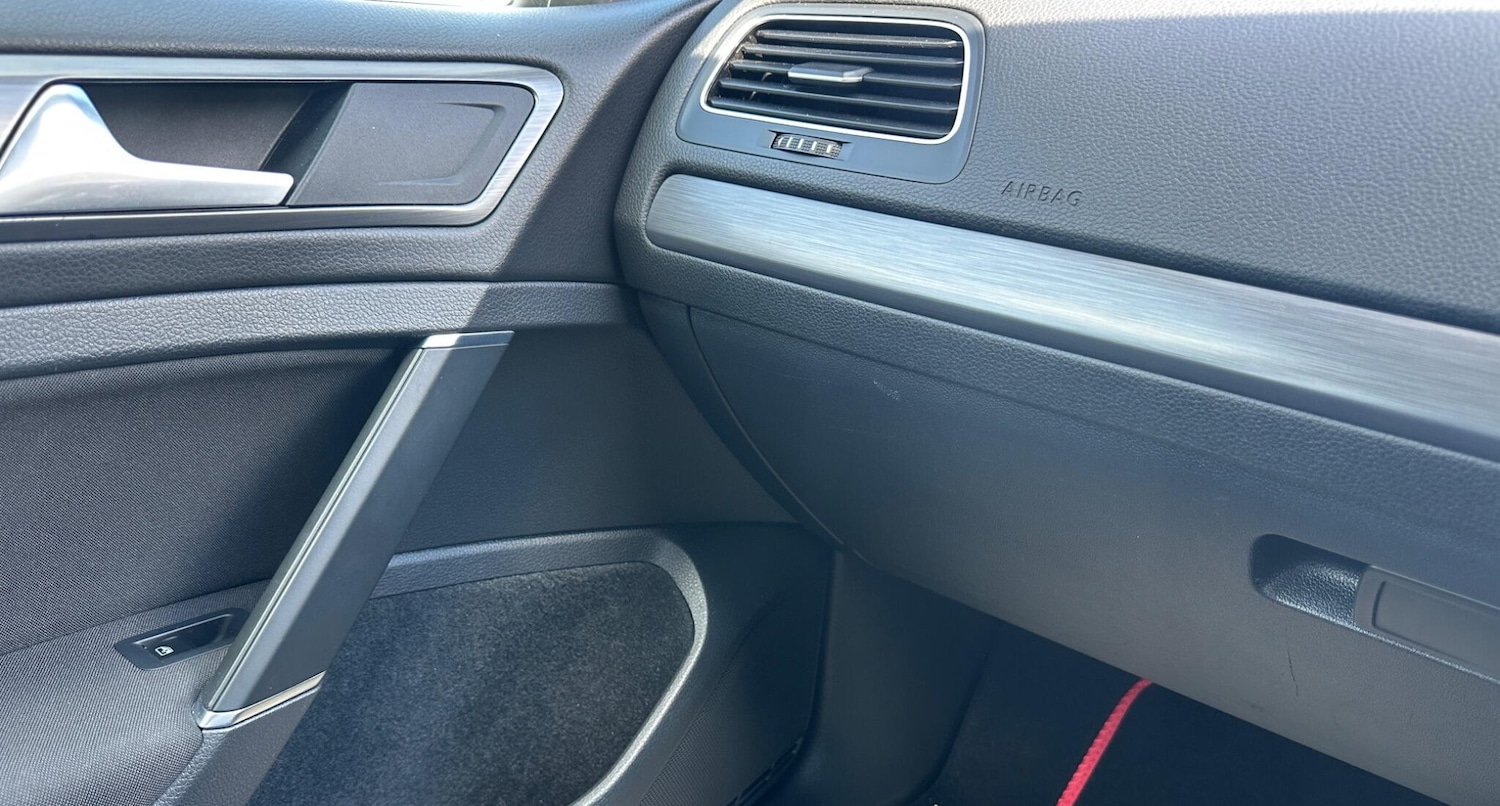 Used Volkswagen Golf 2017 for sale - 76371432: Photo 66