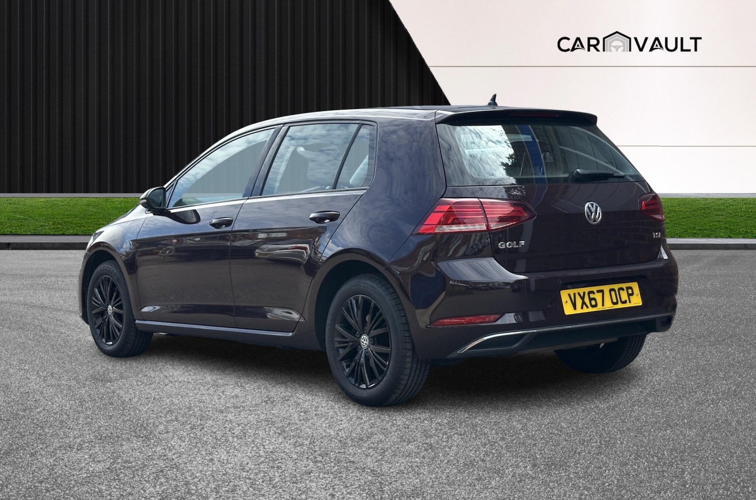 Used Volkswagen Golf 2017 for sale - 76371432: Photo 8