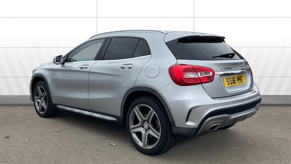 Used Mercedes-Benz GLA 2016 for sale - 76265855: Photo 2