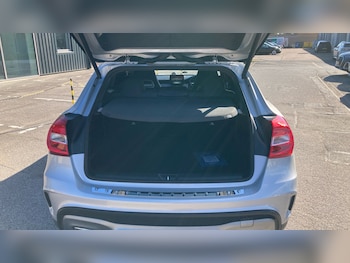 Used Mercedes-Benz GLA 2016 for sale - 76265855: Photo 4
