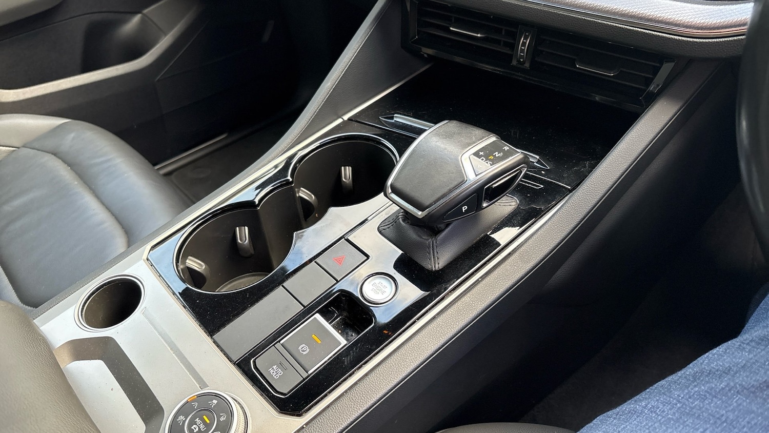 Used Volkswagen Touareg 2019 for sale - 76694136: Photo 14