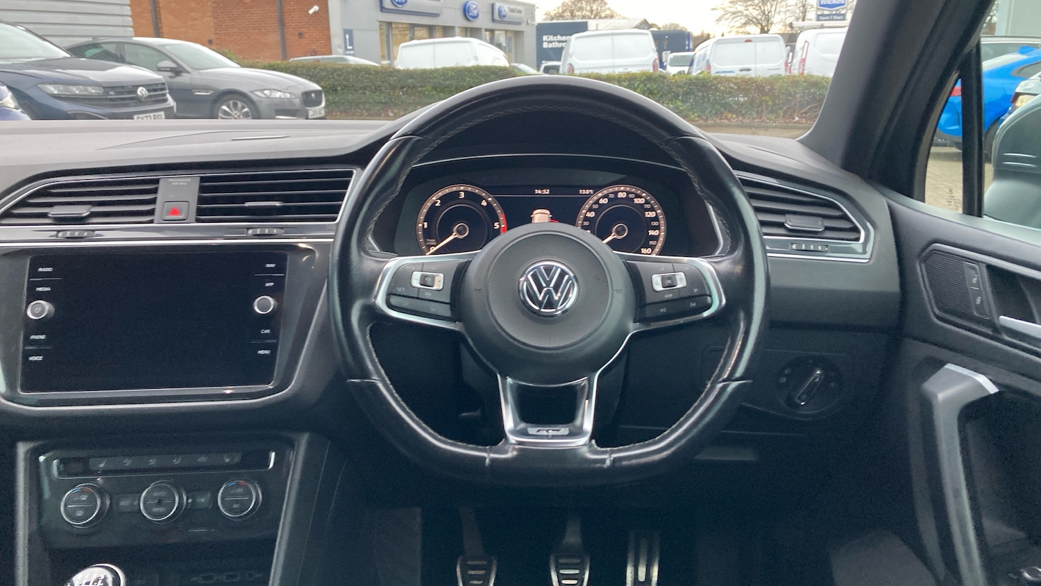Used Volkswagen Tiguan 2018 for sale - 76694147: Photo 10