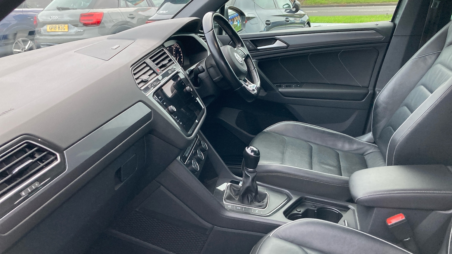 Used Volkswagen Tiguan 2018 for sale - 76694147: Photo 2