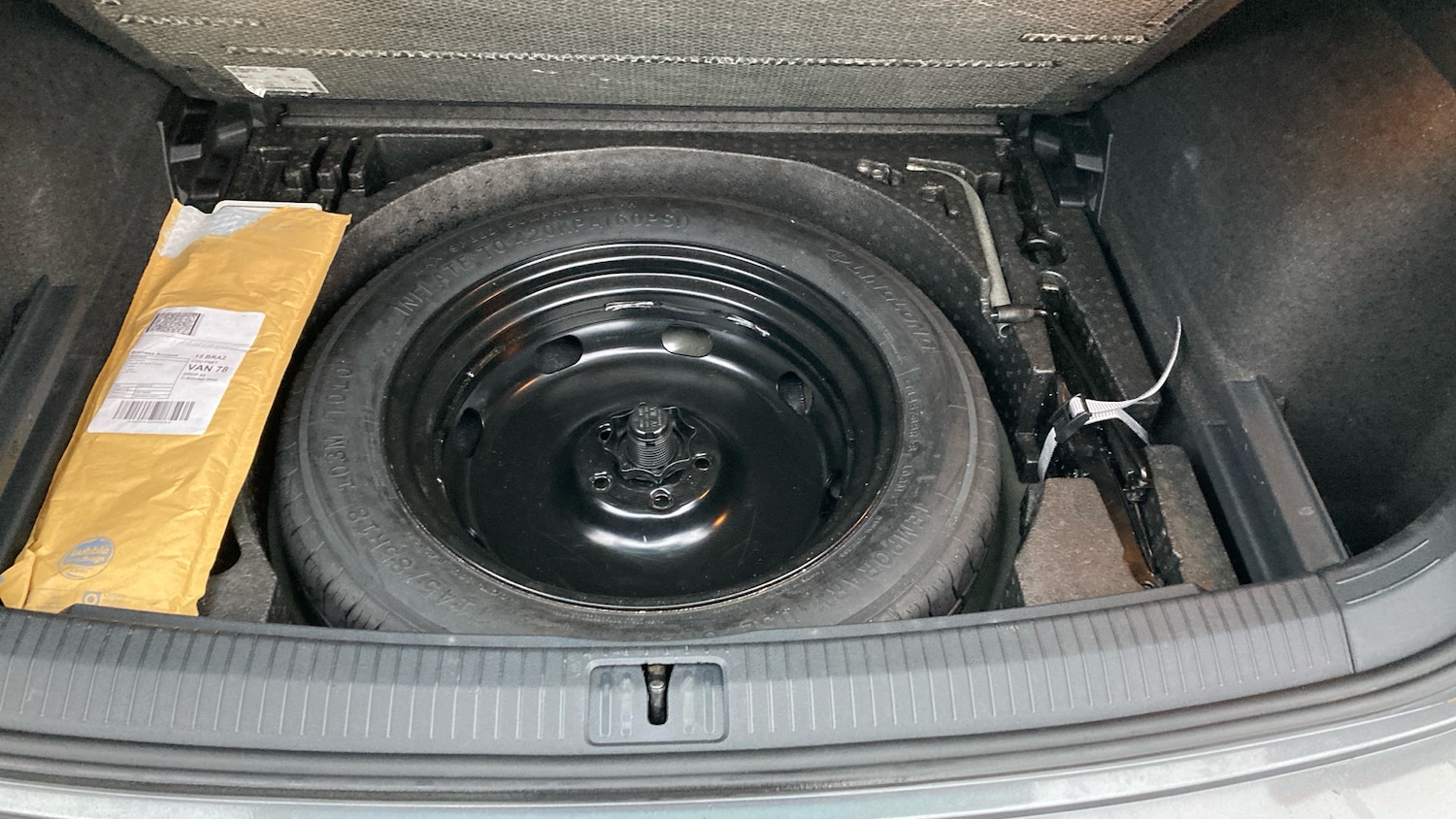 Used Volkswagen Tiguan 2018 for sale - 76694147: Photo 37