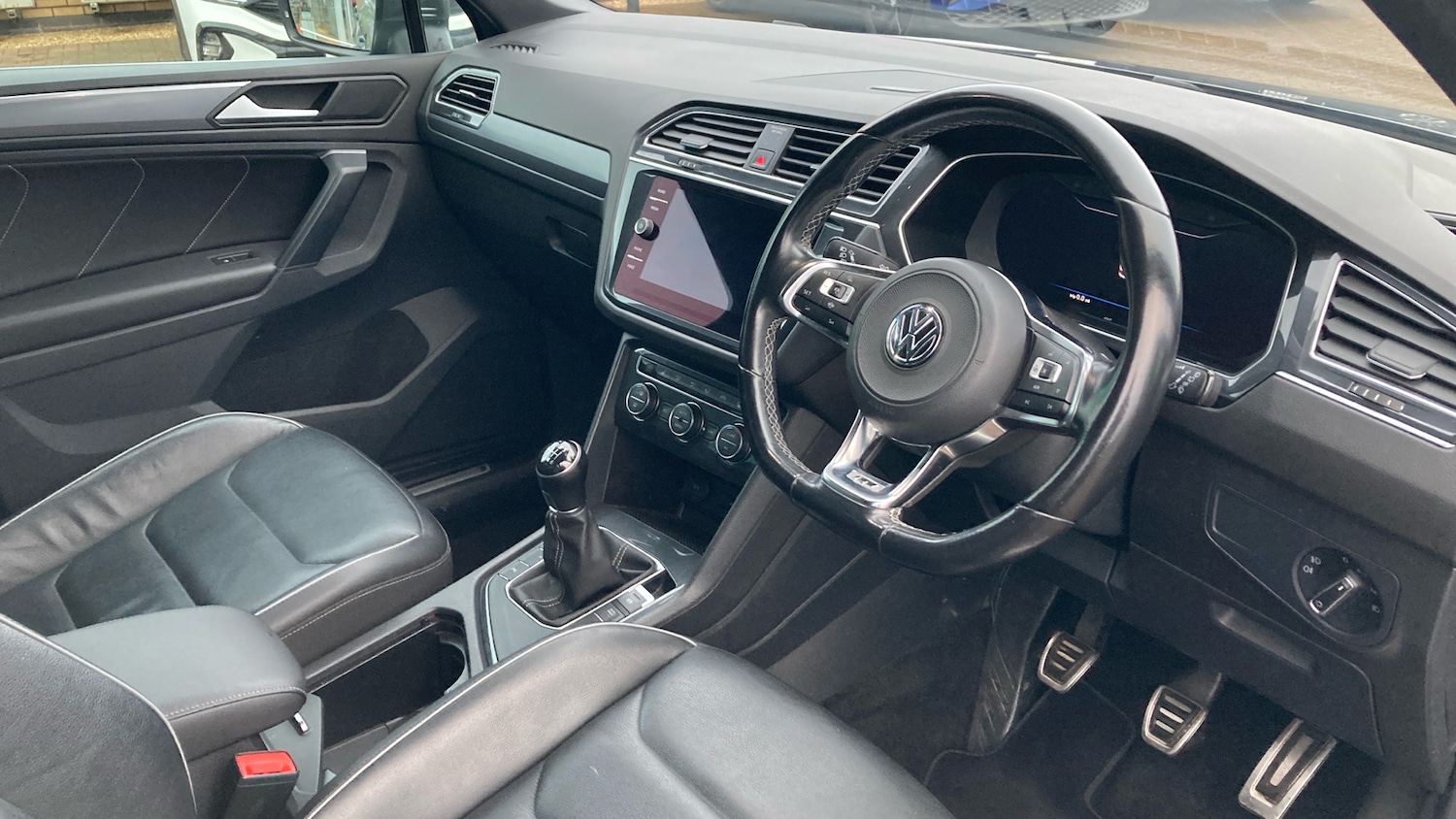 Used Volkswagen Tiguan 2018 for sale - 76694147: Photo 6