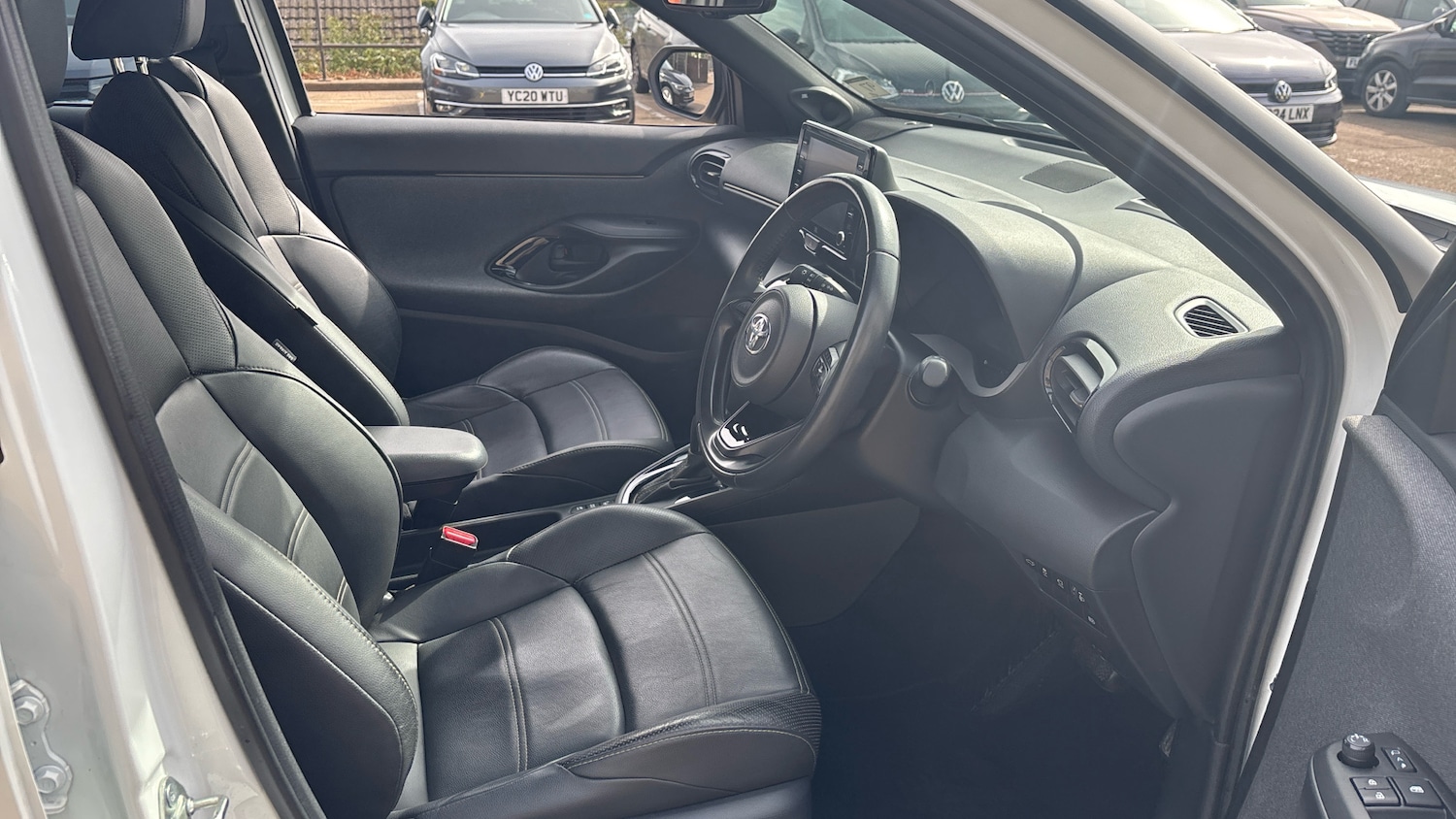 Used Toyota Yaris Cross 2023 for sale - 75997291: Photo 15