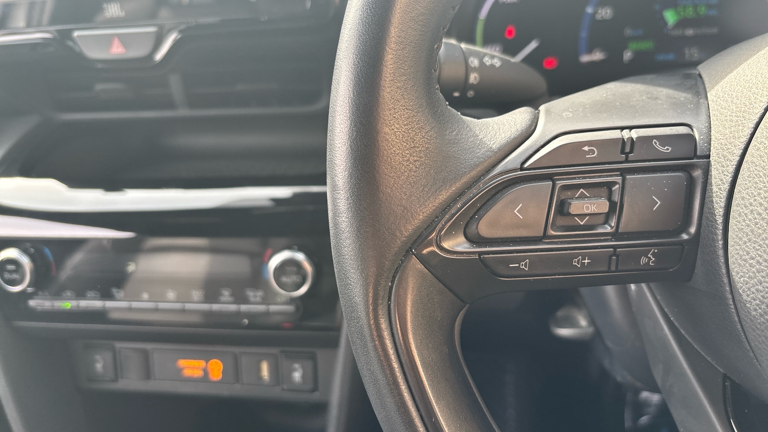 Used Toyota Yaris Cross 2023 for sale - 75997291: Photo 17