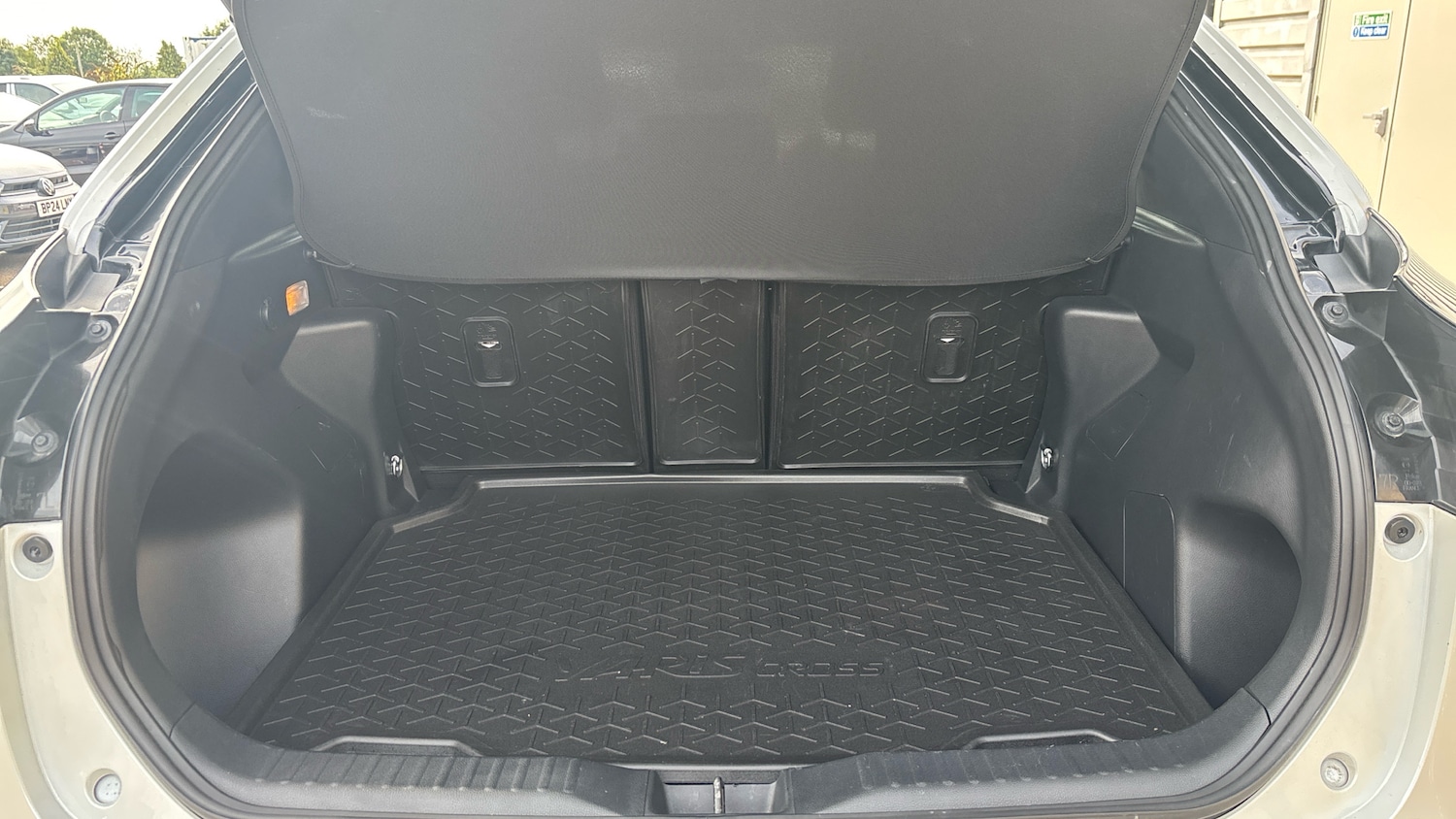 Used Toyota Yaris Cross 2023 for sale - 75997291: Photo 20