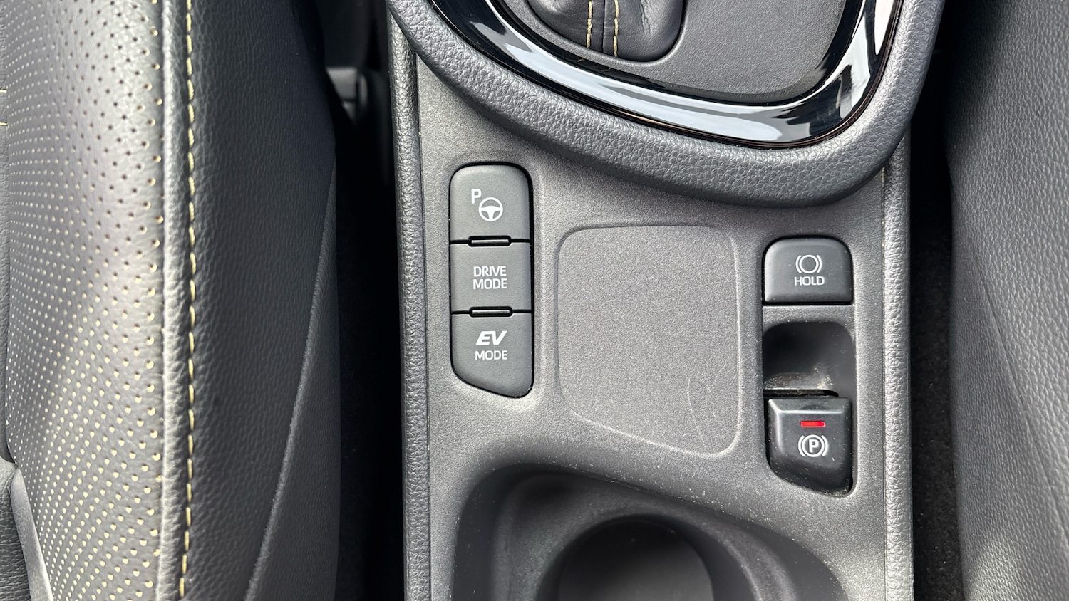 Used Toyota Yaris Cross 2023 for sale - 75997291: Photo 41