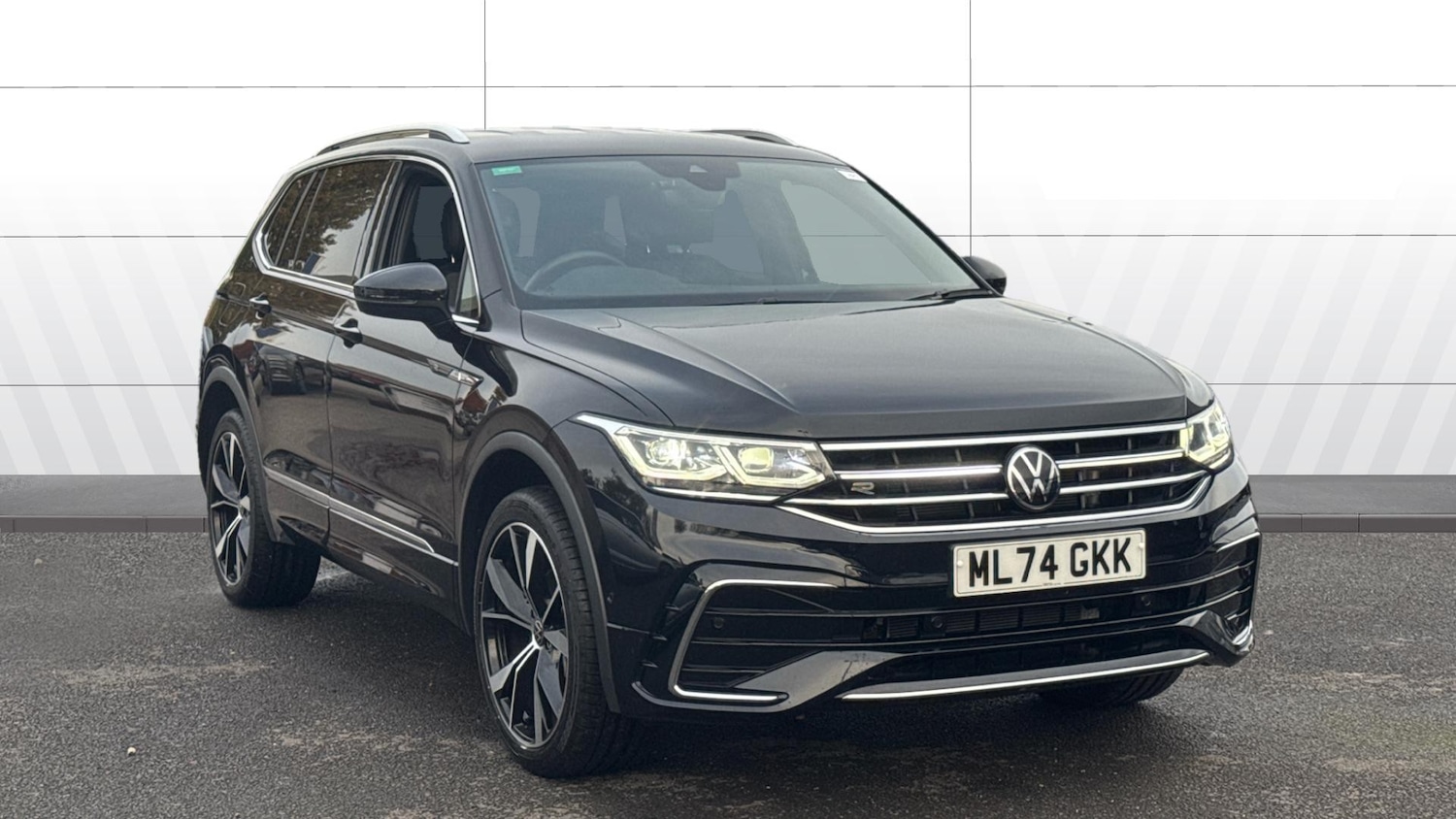 Used Volkswagen Tiguan Allspace 2024 for sale - 76412384: Photo 1