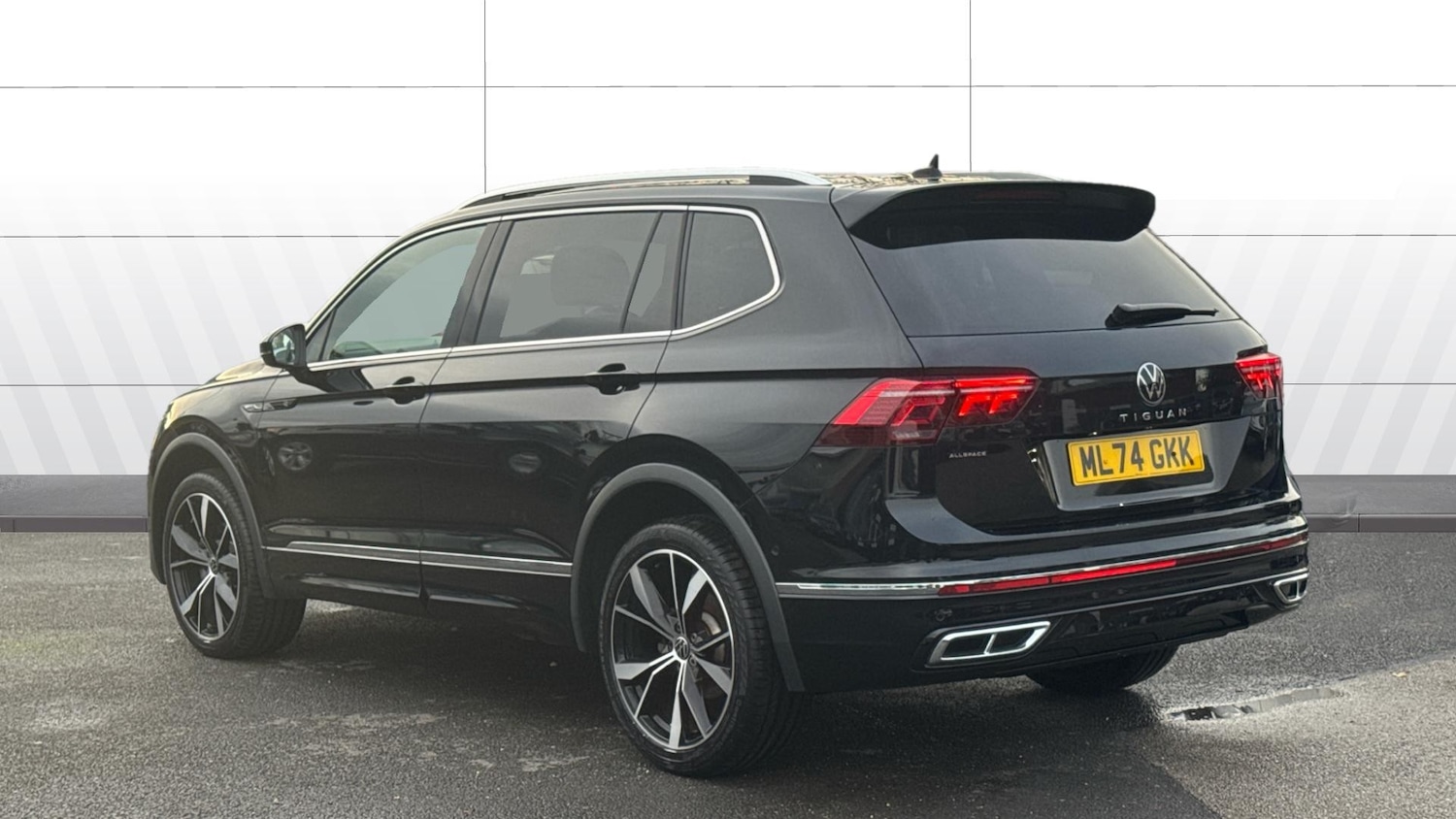 Used Volkswagen Tiguan Allspace 2024 for sale - 76412384: Photo 2