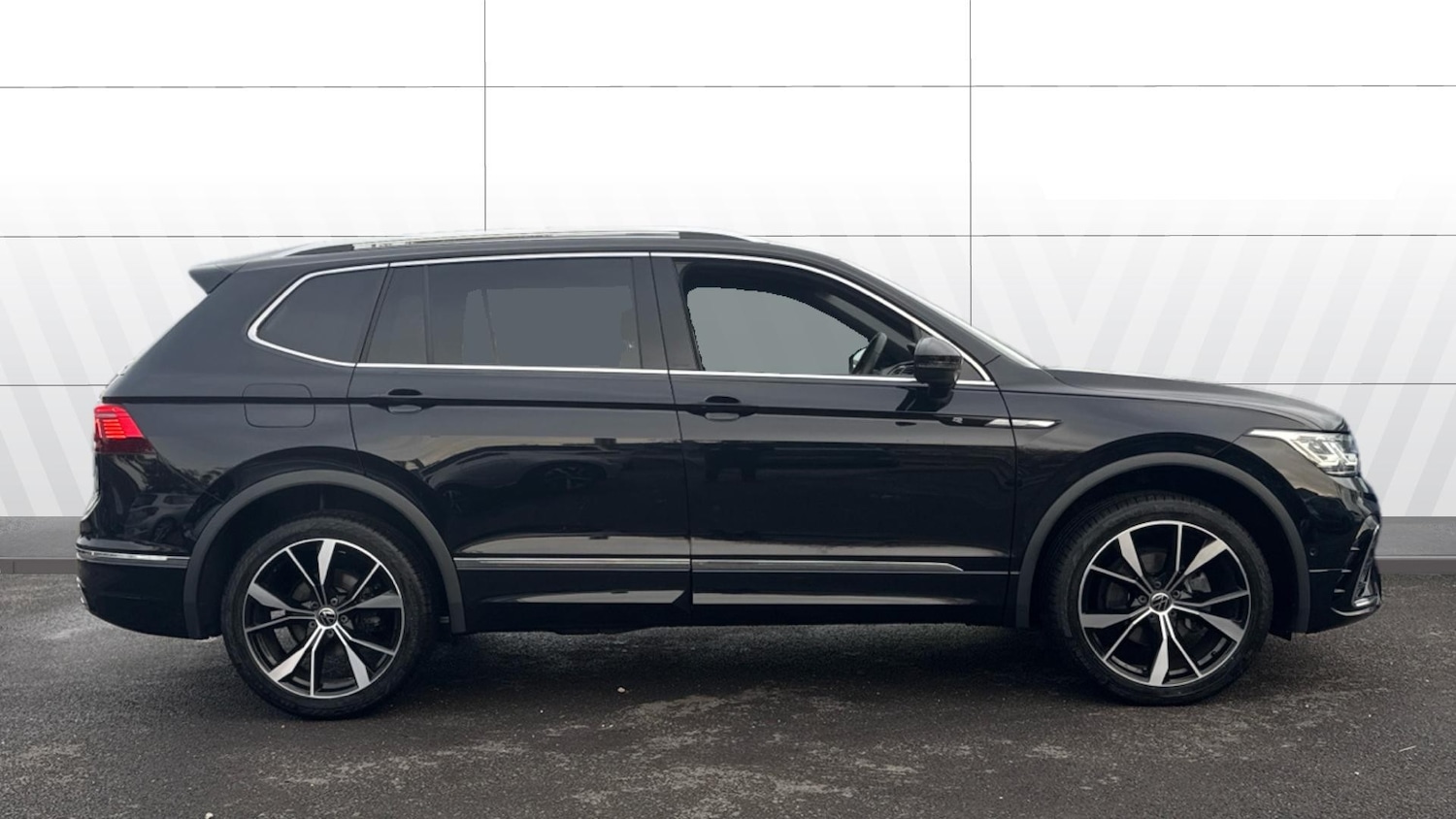 Used Volkswagen Tiguan Allspace 2024 for sale - 76412384: Photo 5