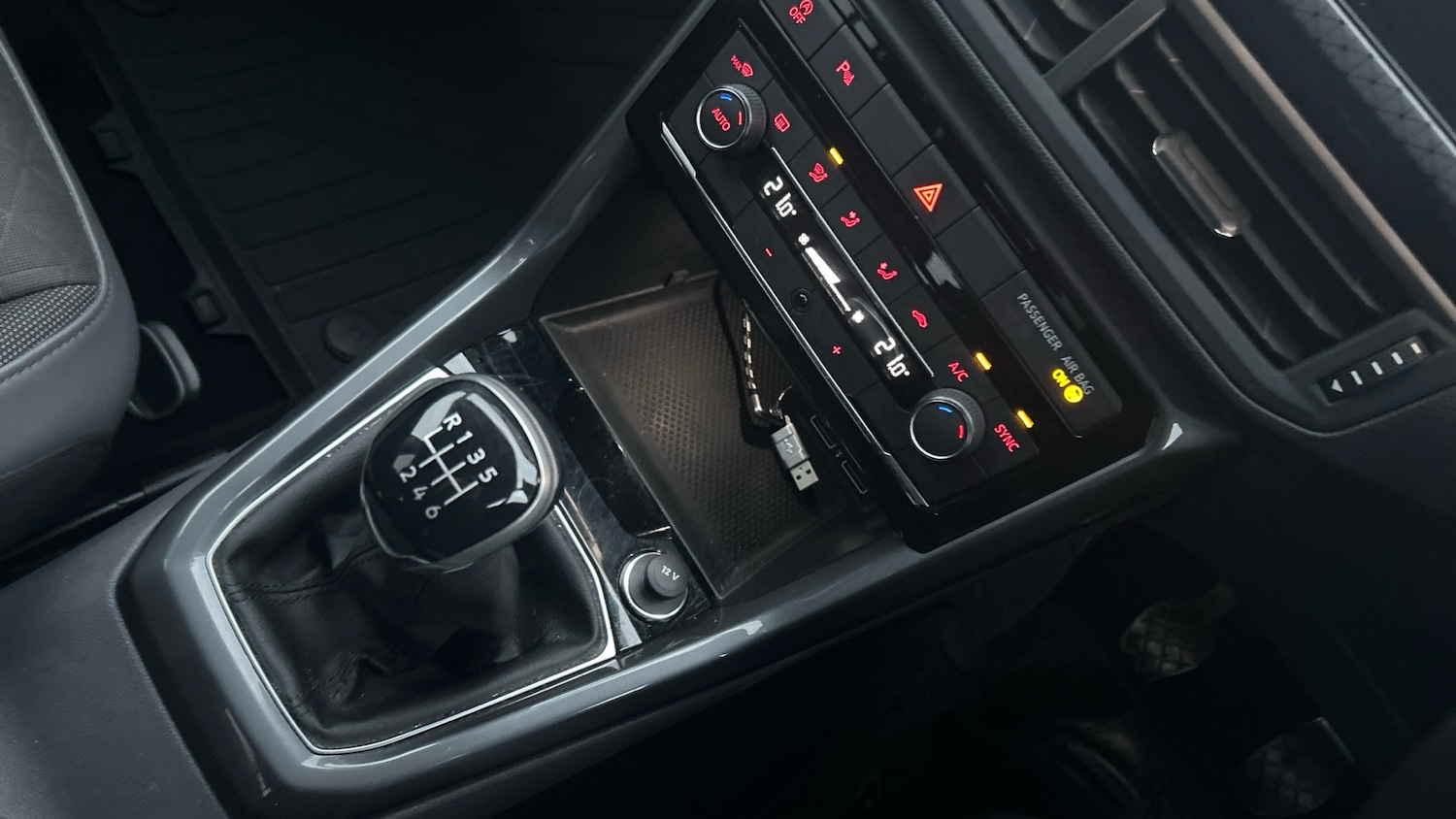 Used Volkswagen T-Cross 2020 for sale - 77297036: Photo 14