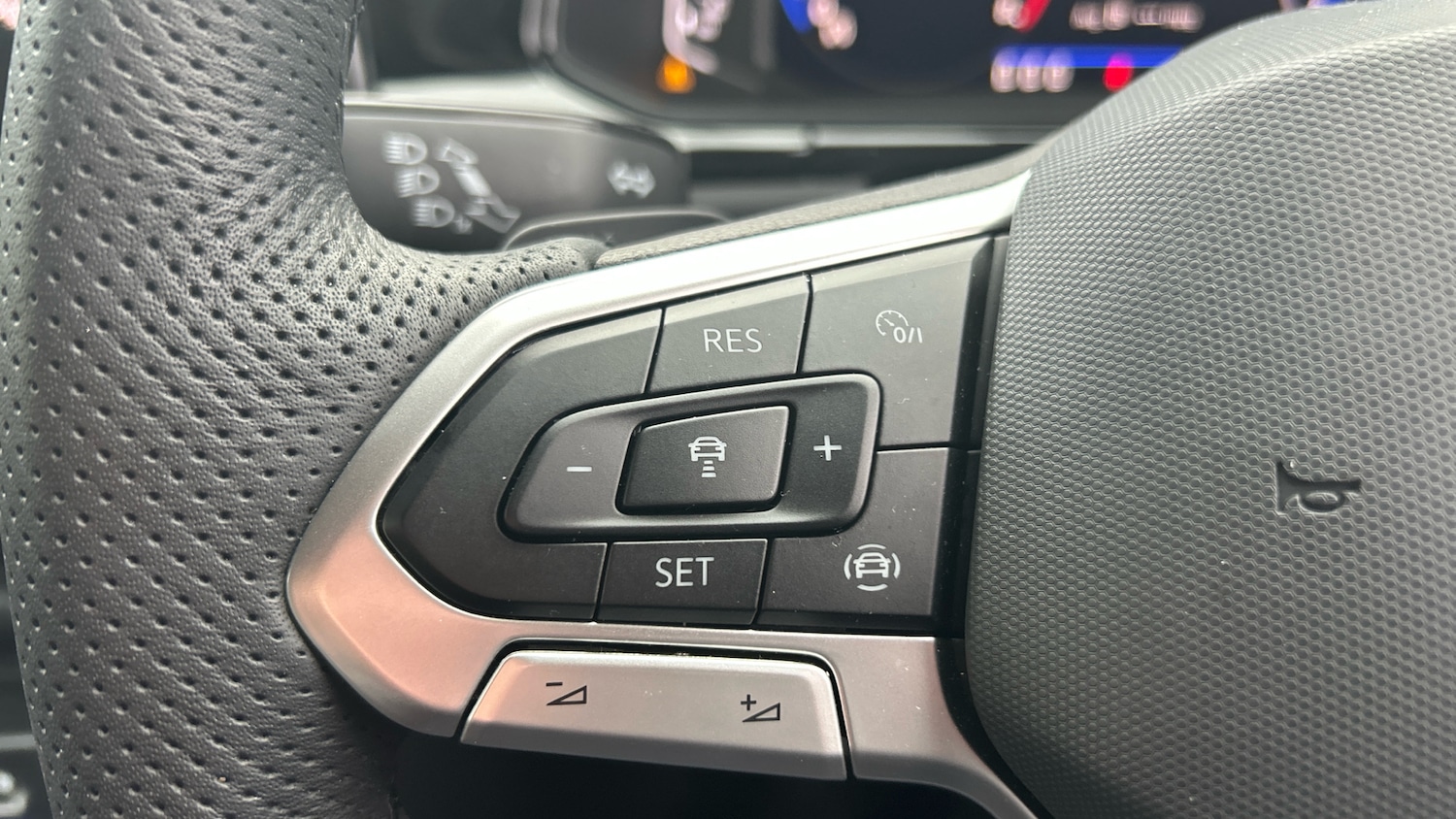 Used Volkswagen T-Roc 2025 for sale - 77431554: Photo 17