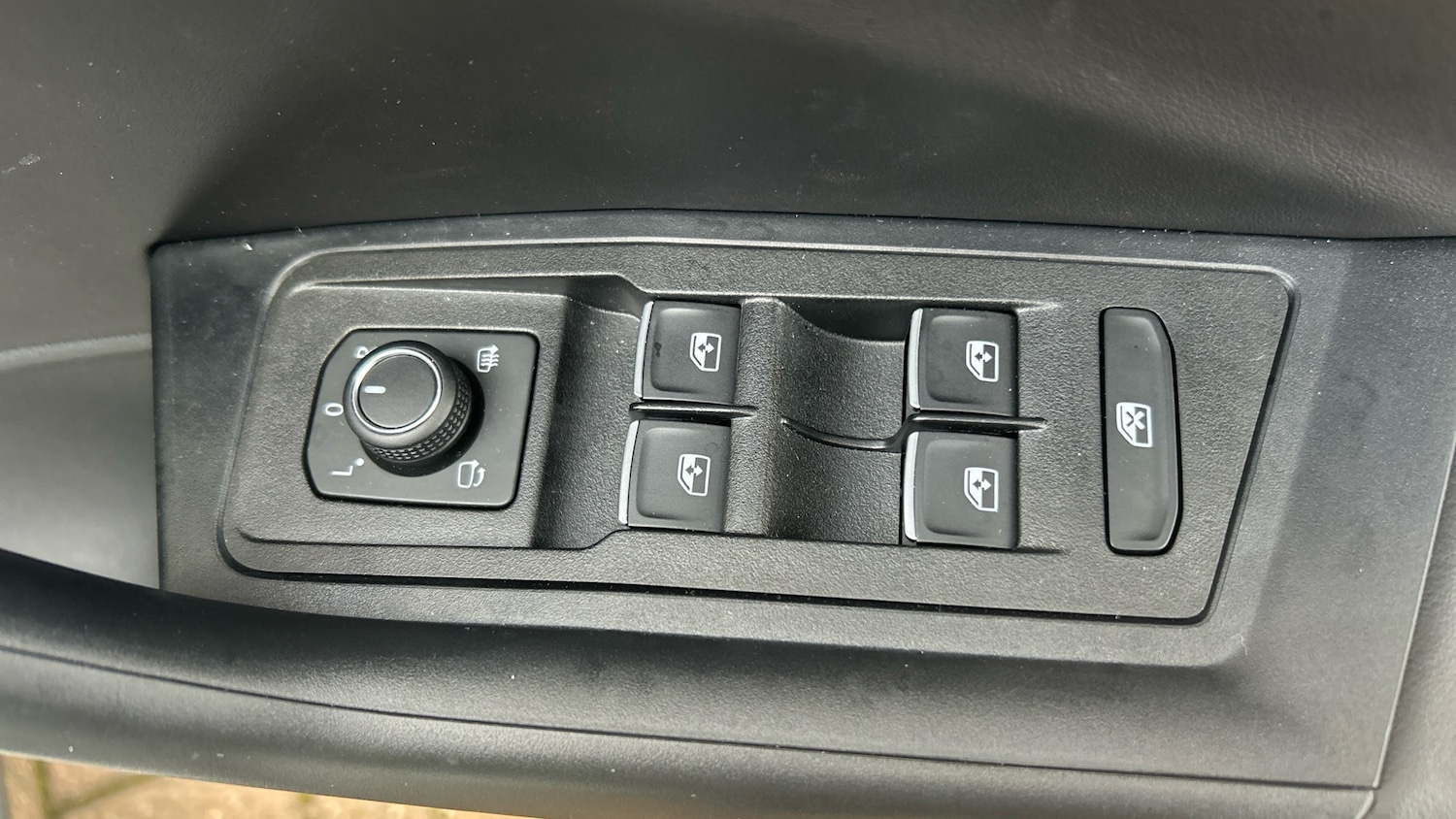 Used Volkswagen T-Roc 2025 for sale - 77431554: Photo 24