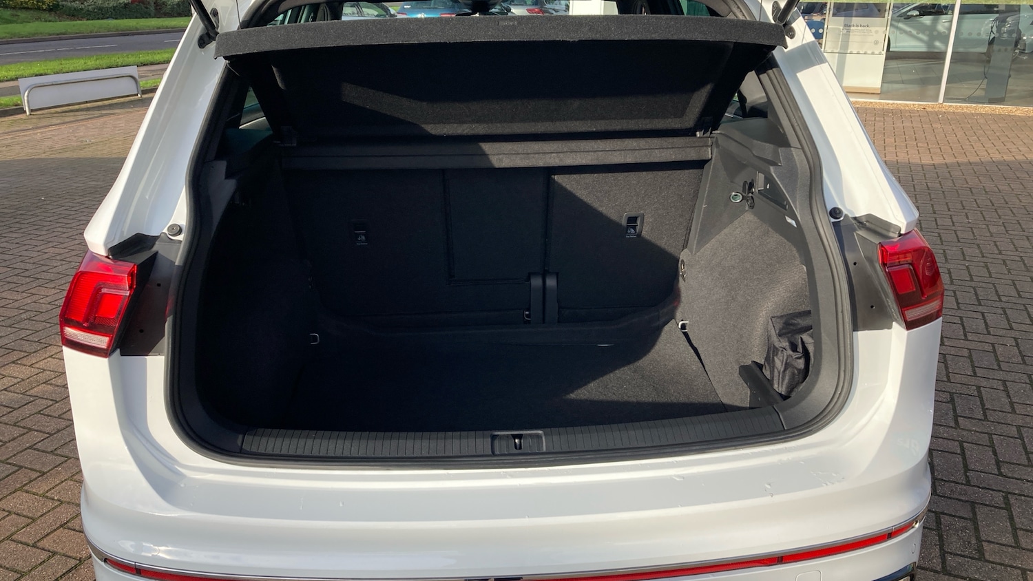 Used Volkswagen Tiguan 2022 for sale - 76748861: Photo 4