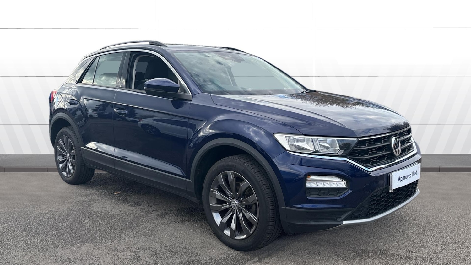 Used Volkswagen T-Roc 2019 for sale - 76209207: Photo 1