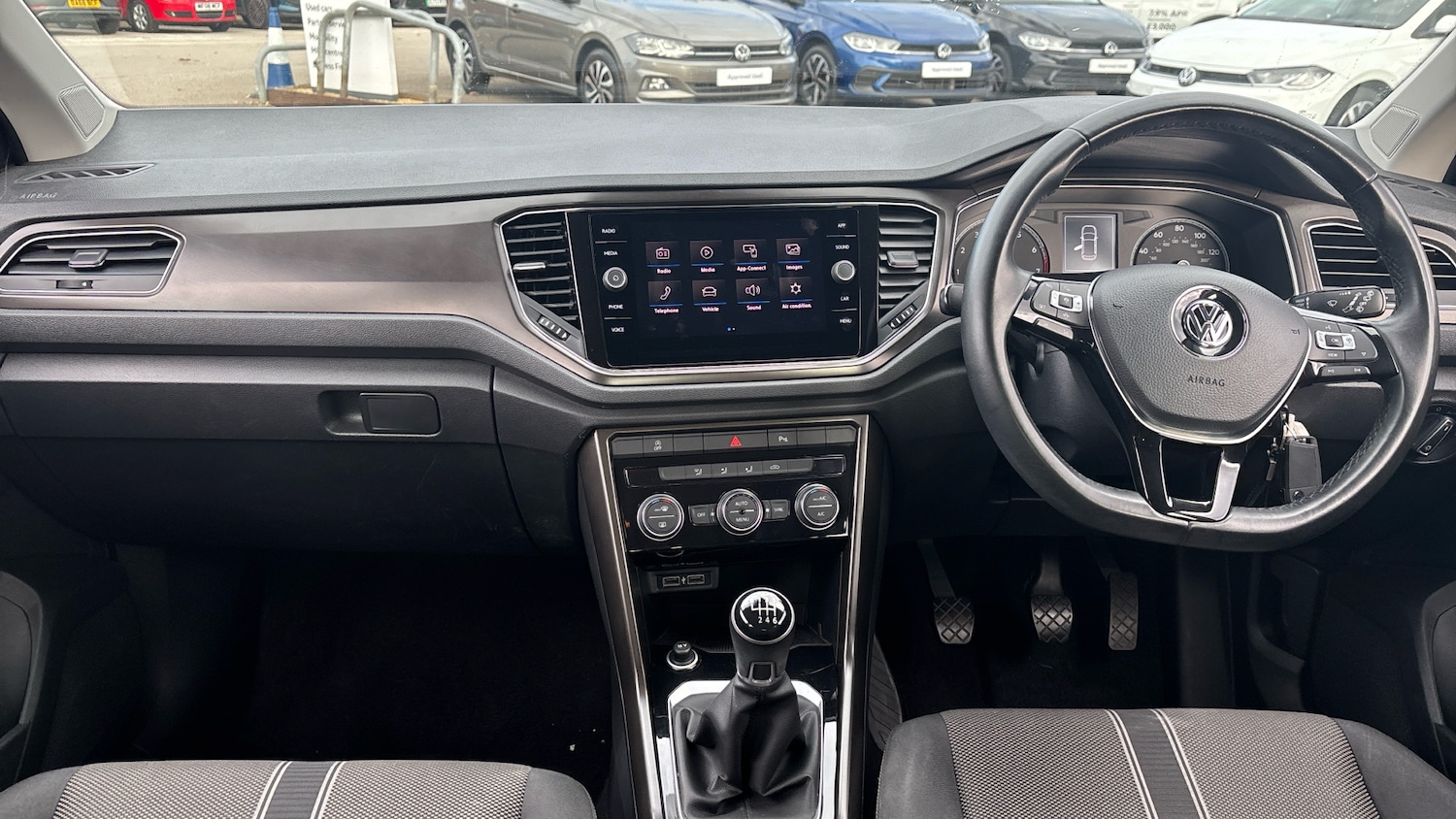 Used Volkswagen T-Roc 2019 for sale - 76209207: Photo 10