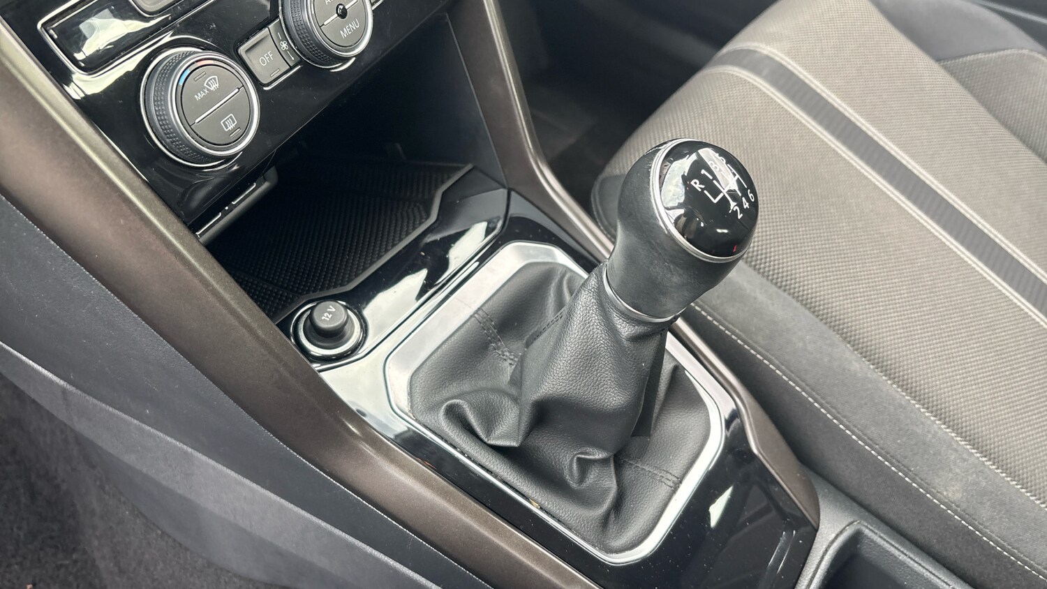 Used Volkswagen T-Roc 2019 for sale - 76209207: Photo 13