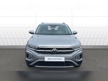 Used Volkswagen T-Roc 2023 for sale - 78011492: Photo