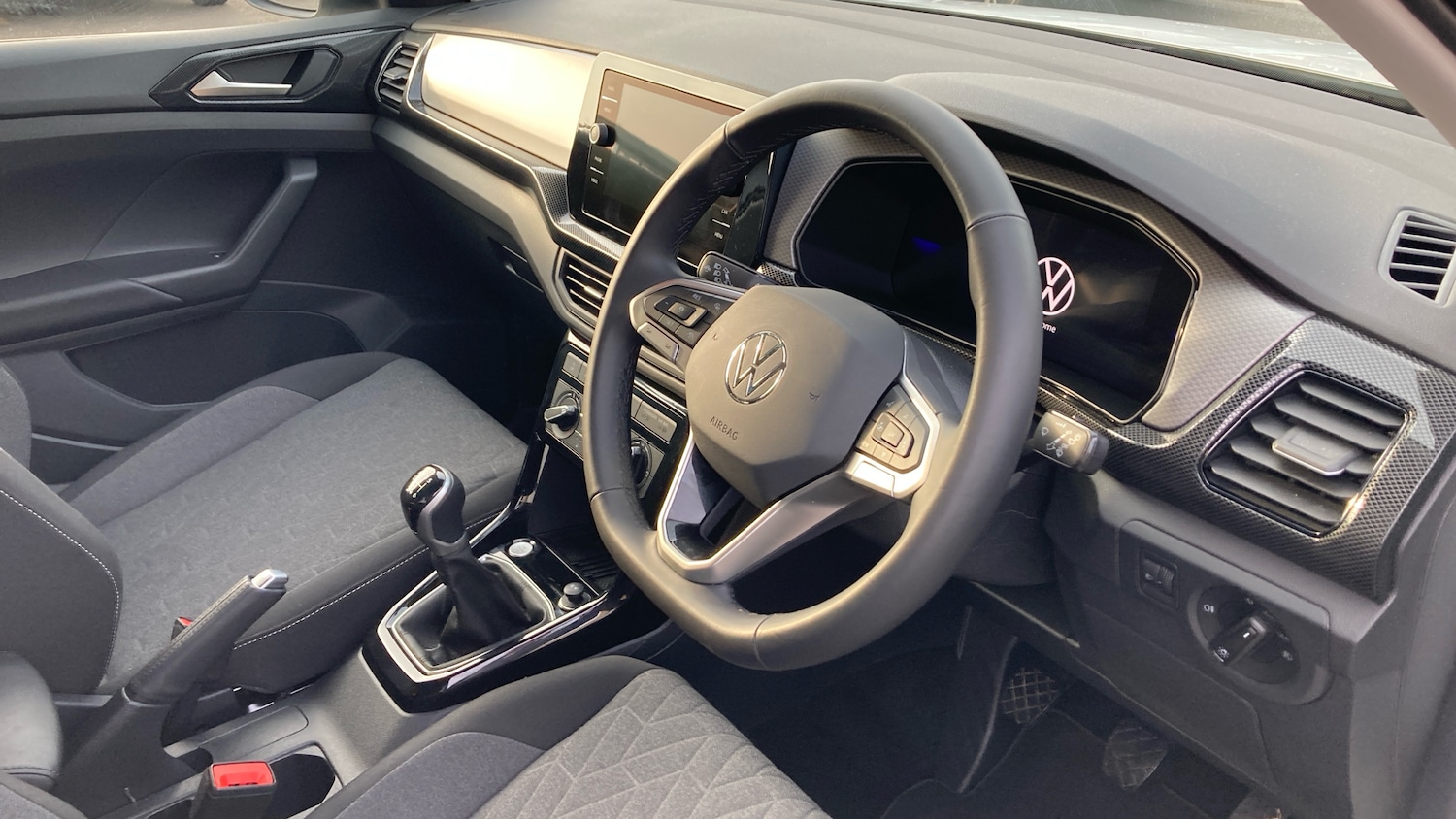 Used Volkswagen T-Cross 2025 for sale - 77628792: Photo 6