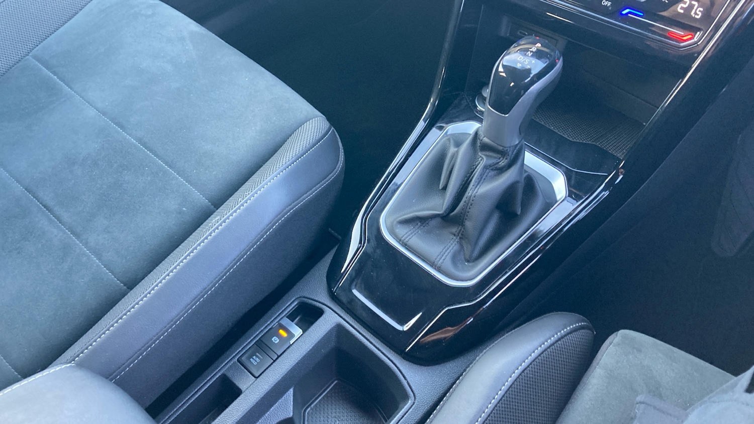 Used Volkswagen T-Roc 2022 for sale - 77640492: Photo 14