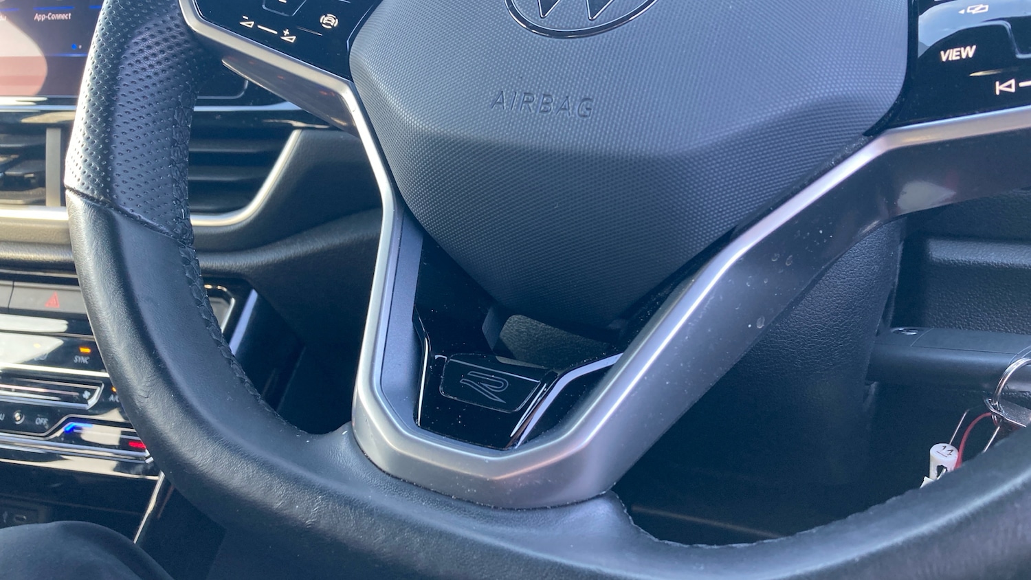 Used Volkswagen T-Roc 2022 for sale - 77640492: Photo 21