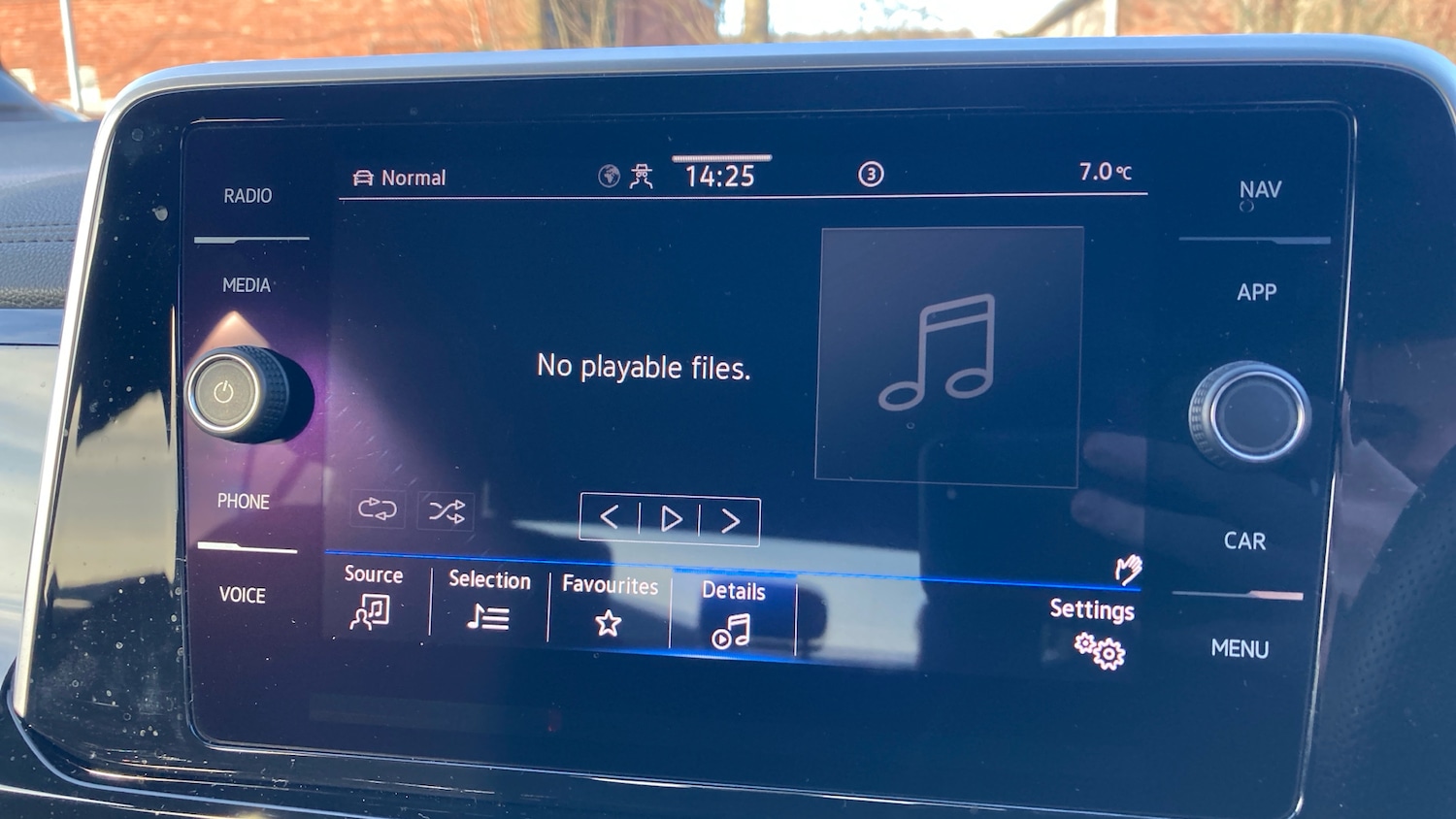 Used Volkswagen T-Roc 2022 for sale - 77640492: Photo 25