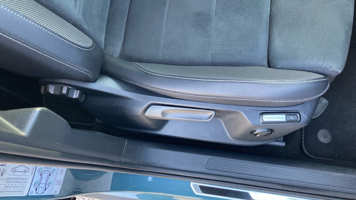 Used Volkswagen T-Roc 2022 for sale - 77640492: Photo 33