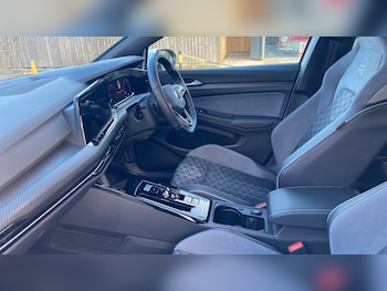 Used Volkswagen Golf 2023 for sale - 77114076: Photo