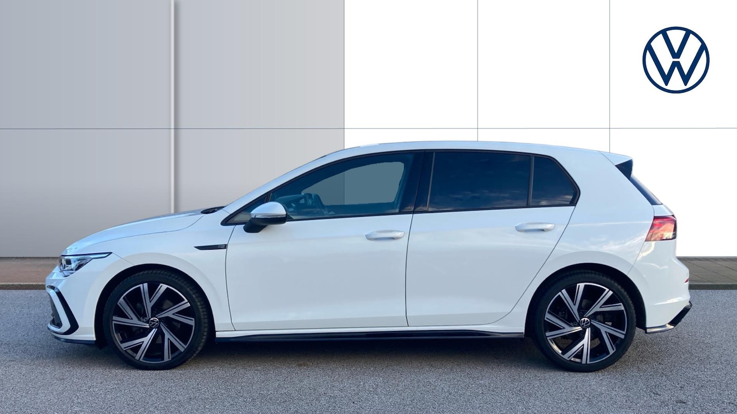 Used Volkswagen Golf 2023 for sale - 77114076: Photo 4