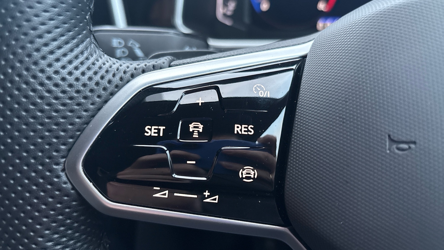 Used Volkswagen T-Roc 2023 for sale - 77474977: Photo 17