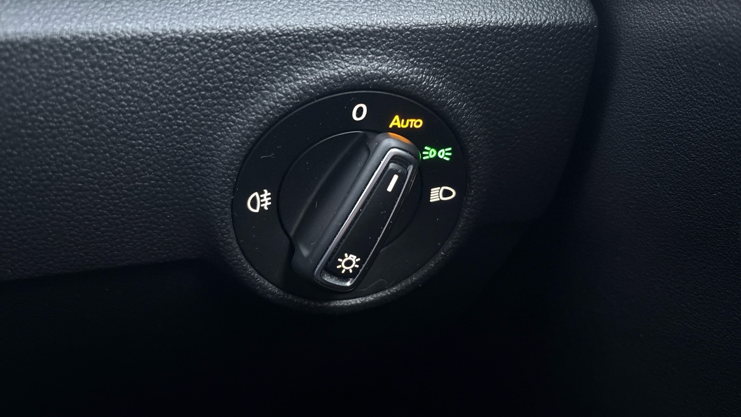 Used Volkswagen T-Roc 2023 for sale - 77474977: Photo 23