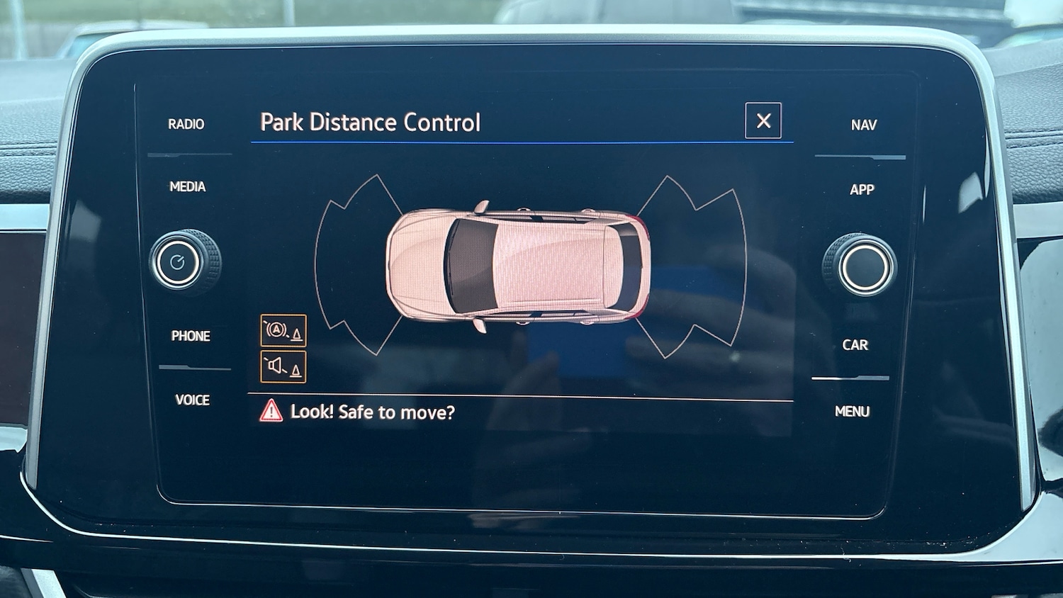 Used Volkswagen T-Roc 2023 for sale - 77474977: Photo 28