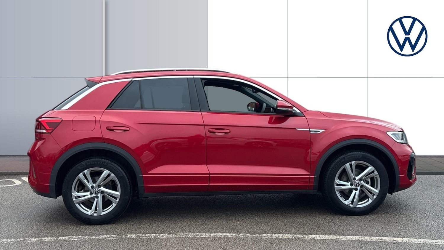 Used Volkswagen T-Roc 2023 for sale - 77474977: Photo 4