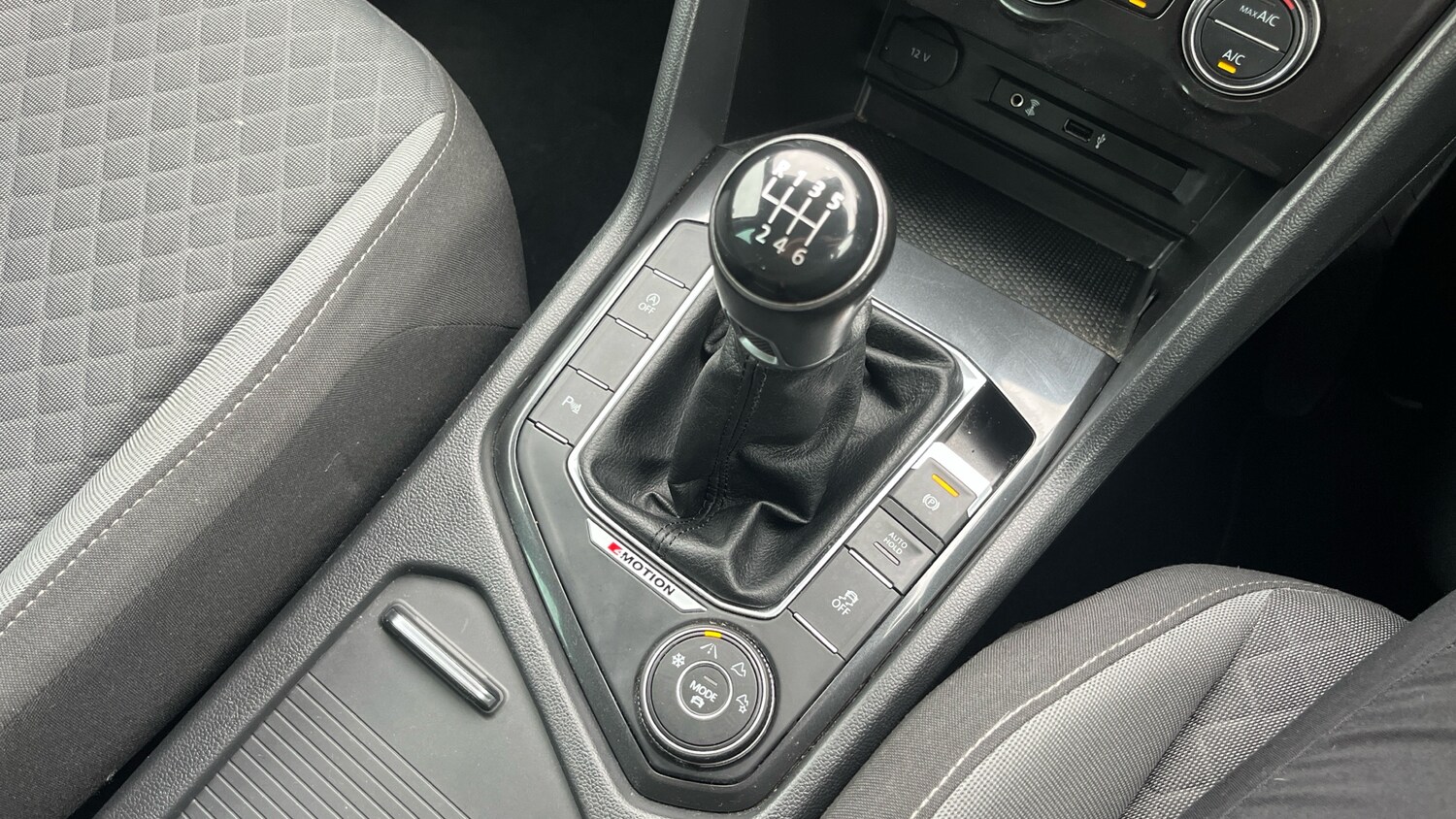 Used Volkswagen Tiguan 2016 for sale - 76379213: Photo 14