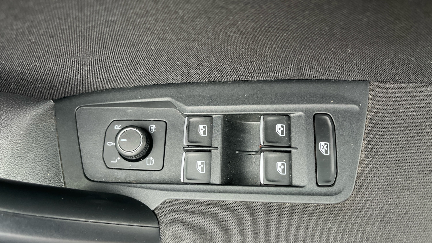 Used Volkswagen Tiguan 2016 for sale - 76379213: Photo 28