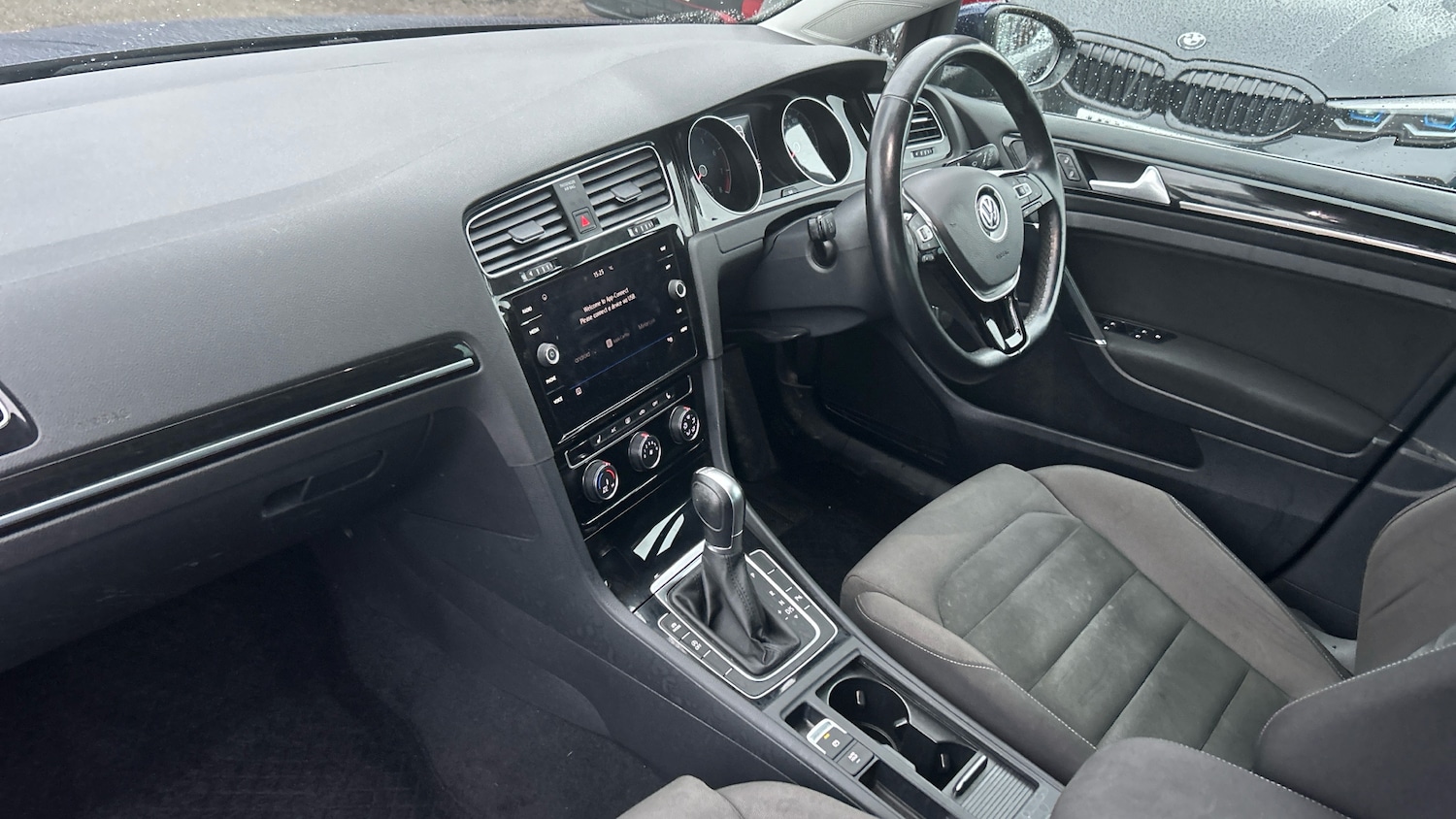 Used Volkswagen Golf 2019 for sale - 77474968: Photo 2