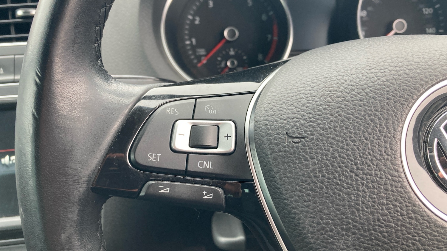 Used Volkswagen Polo 2016 for sale - 77575541: Photo 17