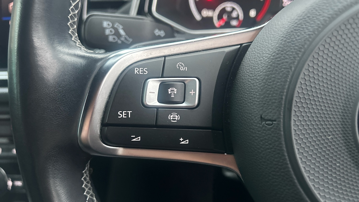 Used Volkswagen T-Roc 2021 for sale - 76451831: Photo 21