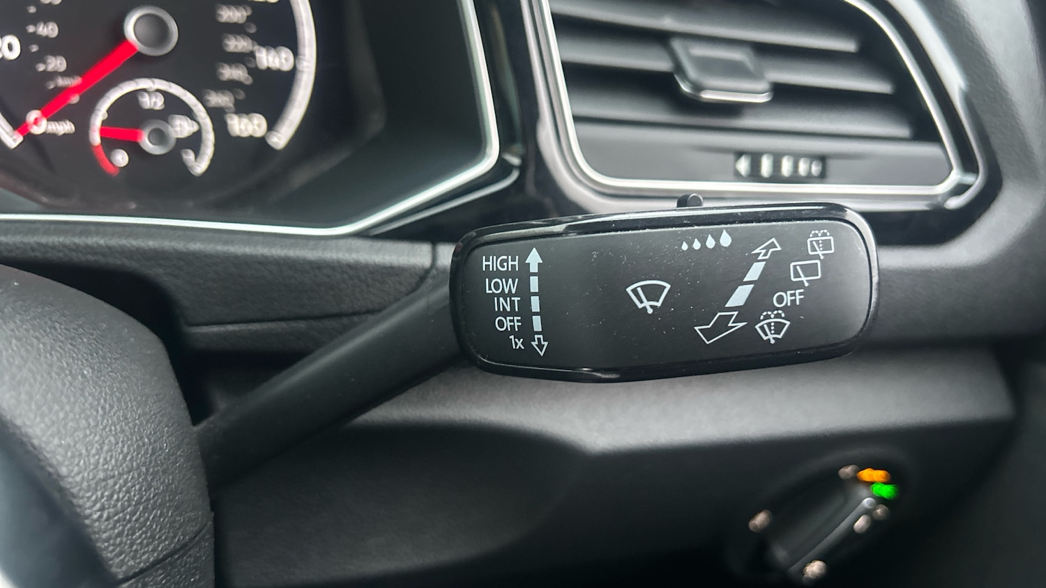 Used Volkswagen T-Roc 2021 for sale - 76451831: Photo 23