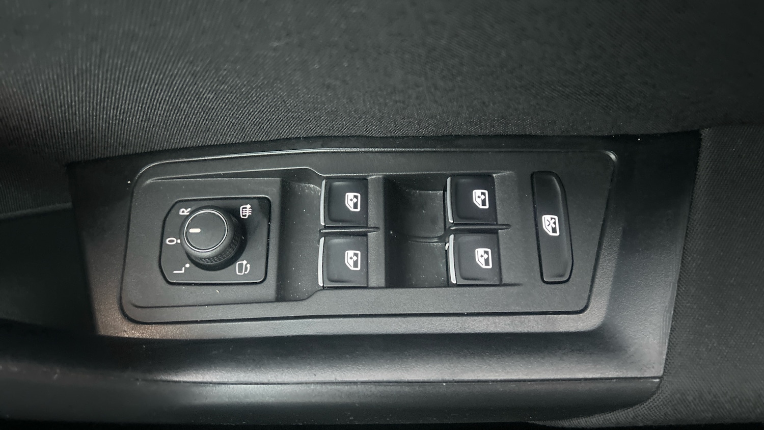 Used Volkswagen T-Roc 2021 for sale - 76451831: Photo 25